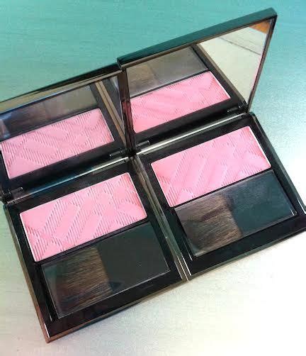 Review: Burberry Light Glow Blush in Misty 08 